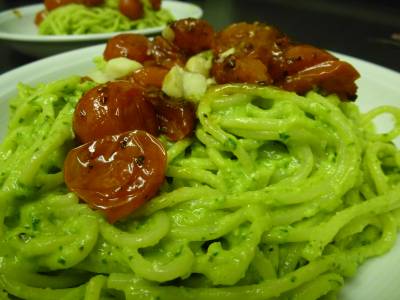 spagetti_mit_avocadopesto.jpg spagetti_mit_avocadopesto.jpg